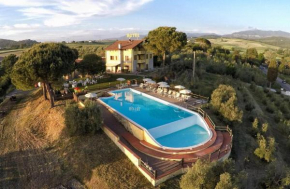 Tenuta La Lupa Castellina Marittima